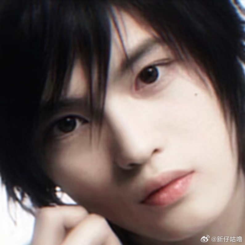 金在中  /  我心中南韩纯元本元 P5黑头发垂直入坑 当年的海报 贴纸 贴满了