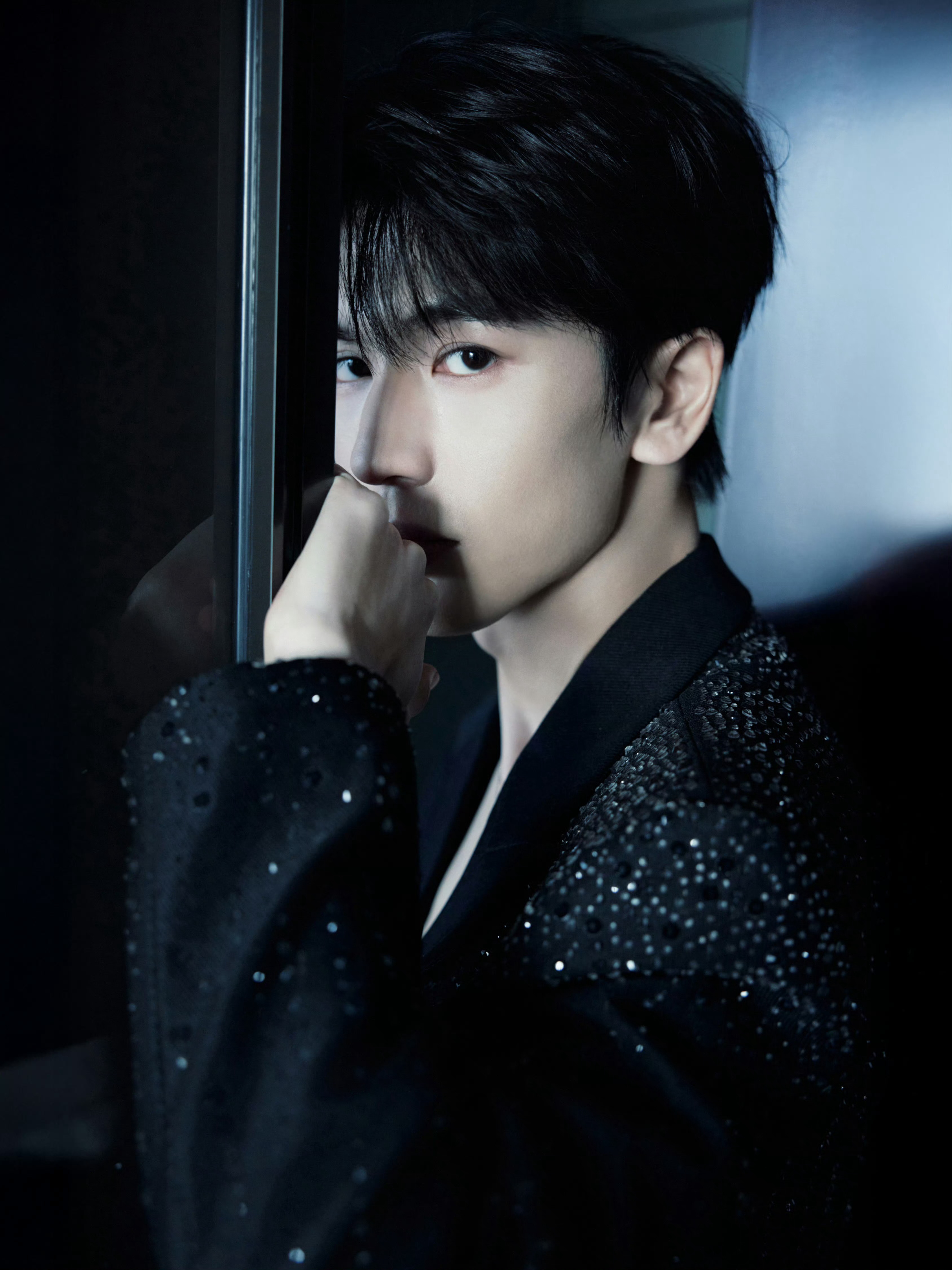 张凌赫✖️今日活动造型大片 📷 张凌赫 联想 ​​​