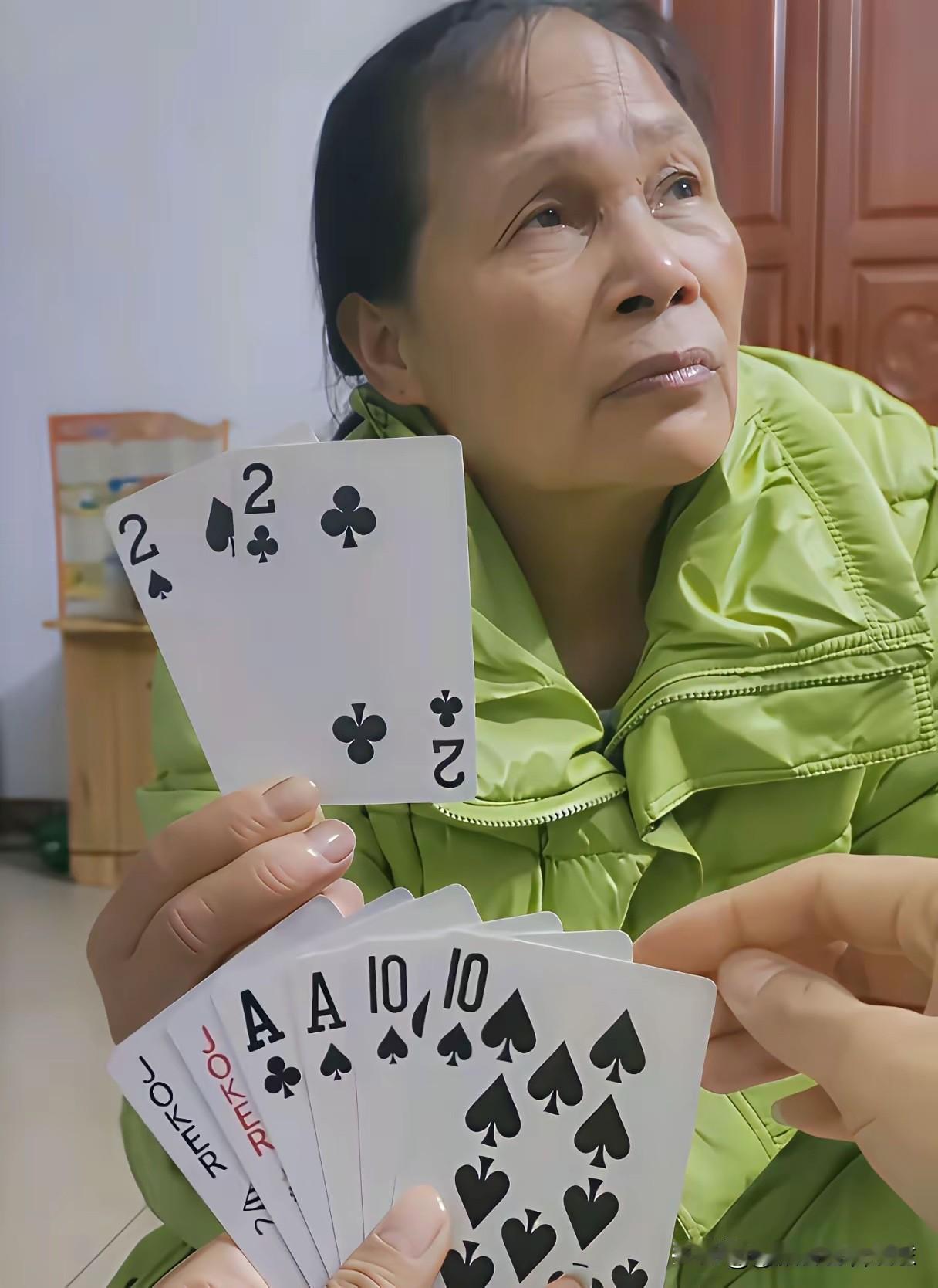 不怪大妈一脸嚣张，换谁都一样！