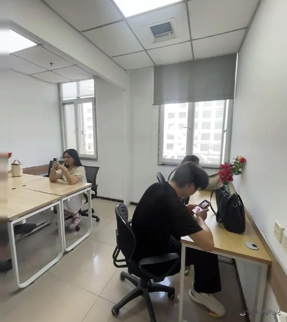 有时候真的觉得国家也该惩治一下恶意仲裁、职业碰瓷的那些人了[笑哭]家里一表哥开了