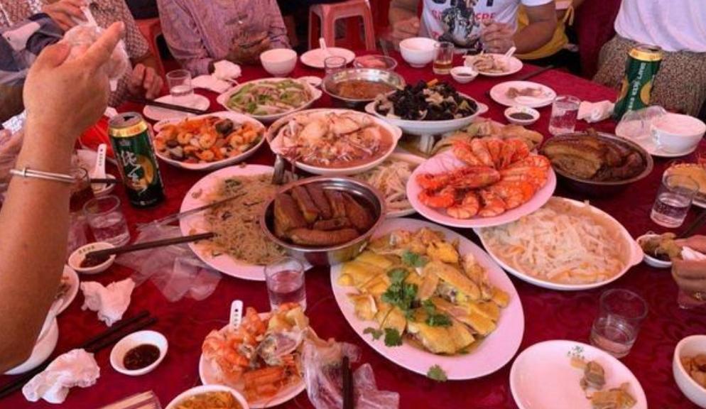 “太丢脸了！”我父亲上周办60大寿，作为长子，我从早上6点多忙到晚上9点多， 按