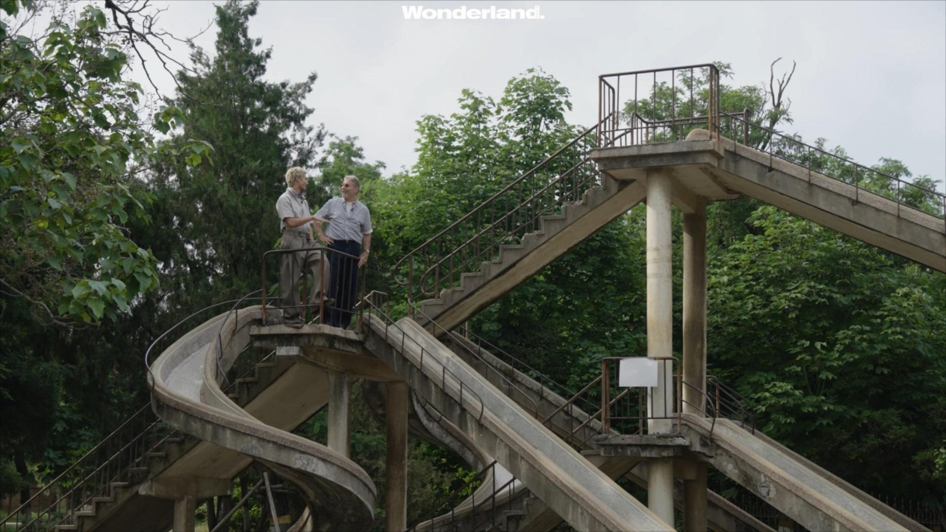 米卡和爸爸一同登上《Wonderland》封面，这对帅气十足的“大小米”首次携手