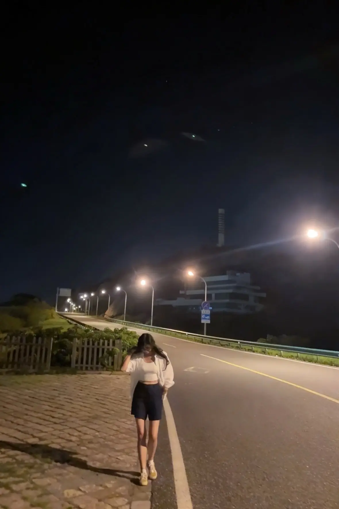 沉浸在凌晨三点的月色中