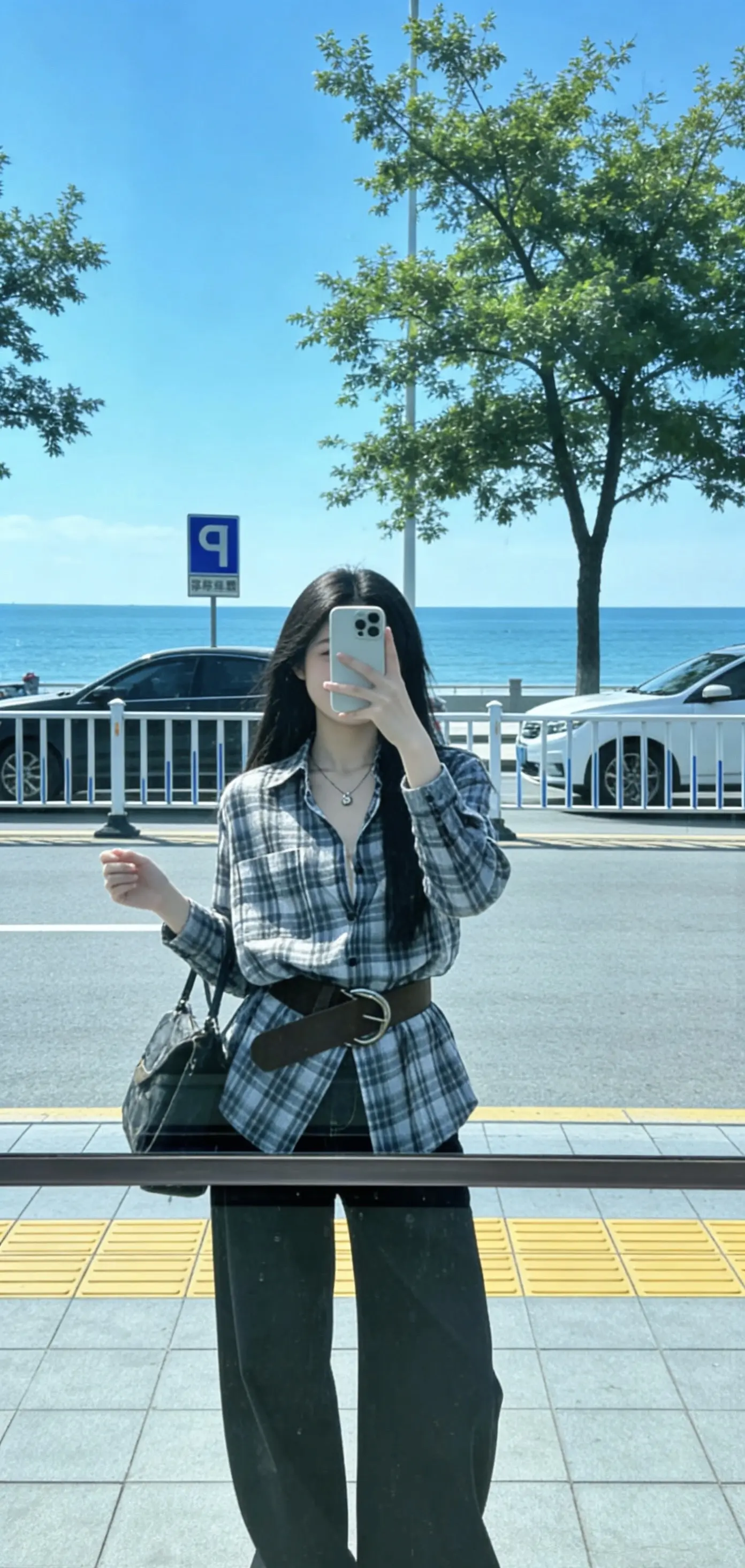 不要拿以前的事，来衡量现在的人，          回头看看，谁都不是...