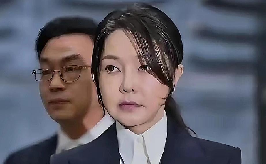 炸锅了！韩国政坛又曝出一个超级大瓜！
​2025年11月6日，负责调查金建希弊案