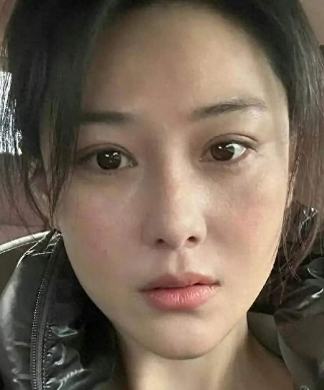 张馨予：扛起家庭顶梁柱，用事业换烟火自由