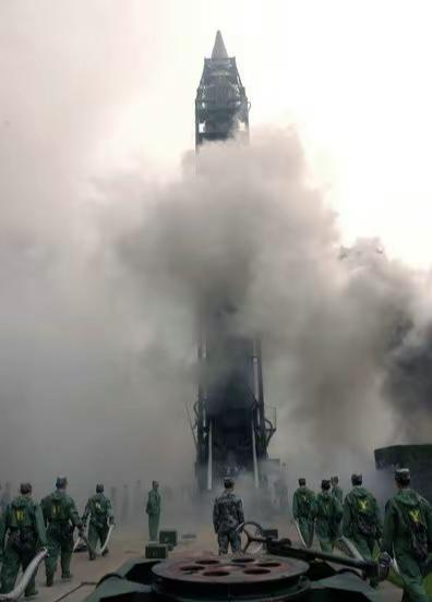 原中国人民解放军第二炮兵，现更名为火箭军。