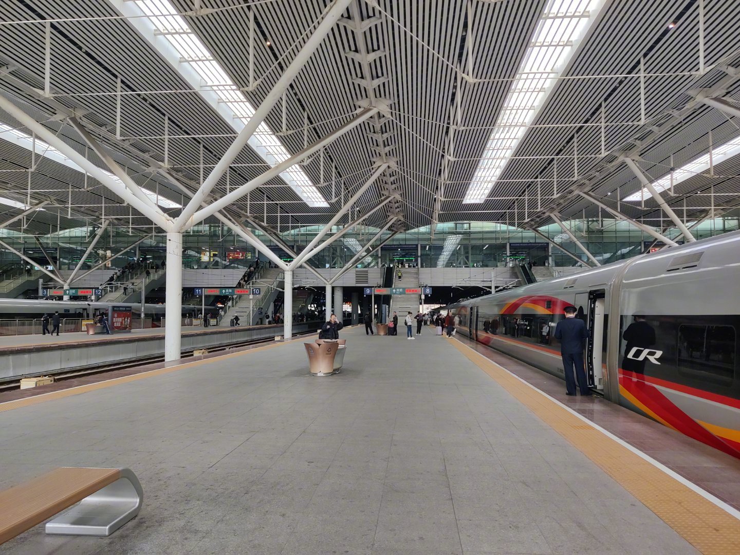 航空君航空科普 这次出行，本航空博主一次飞机的边都没沾上。。。 深圳·深圳北站