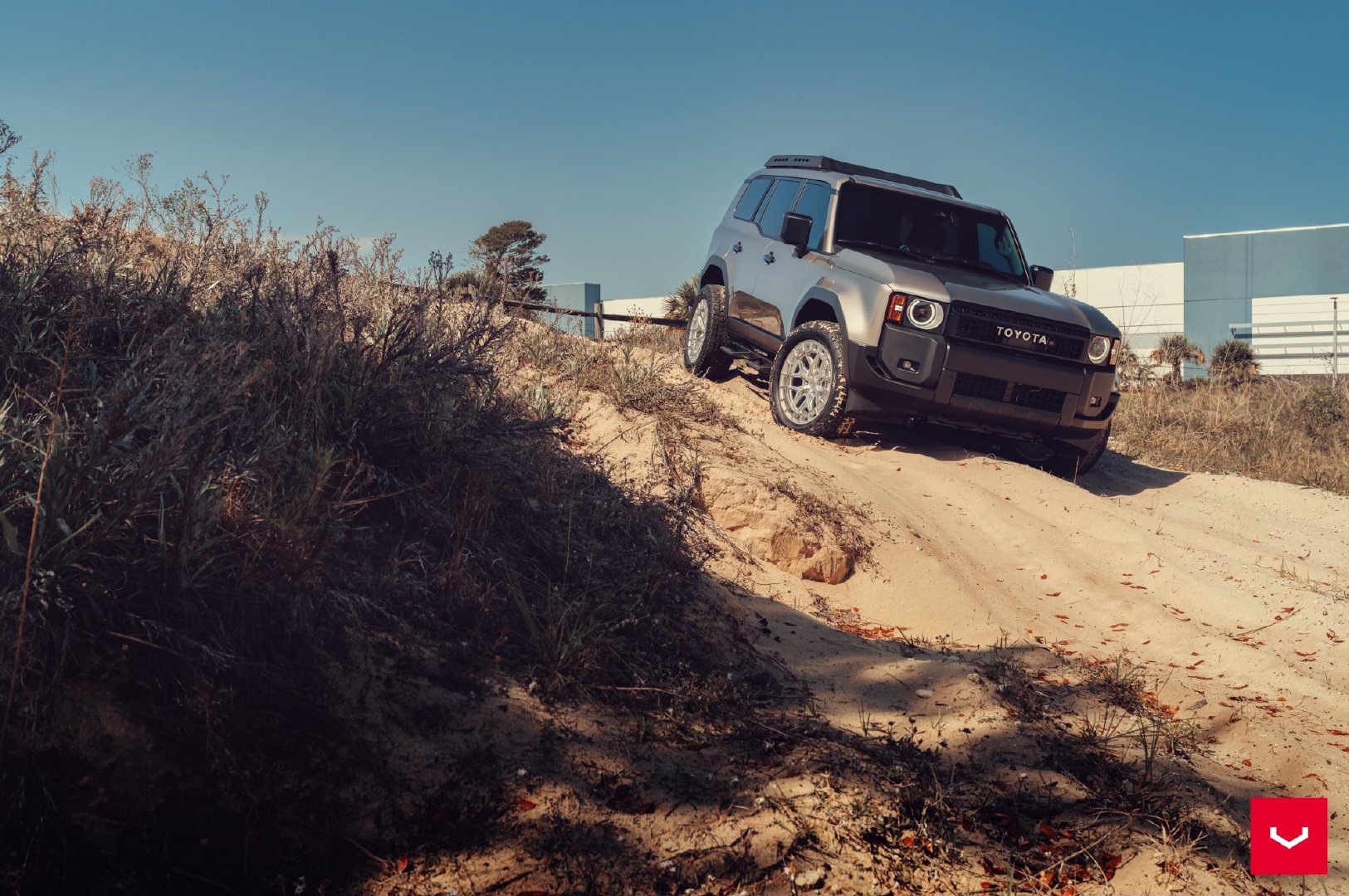 Toyota Land Cruiser on Vossen HFX-1 (6-L