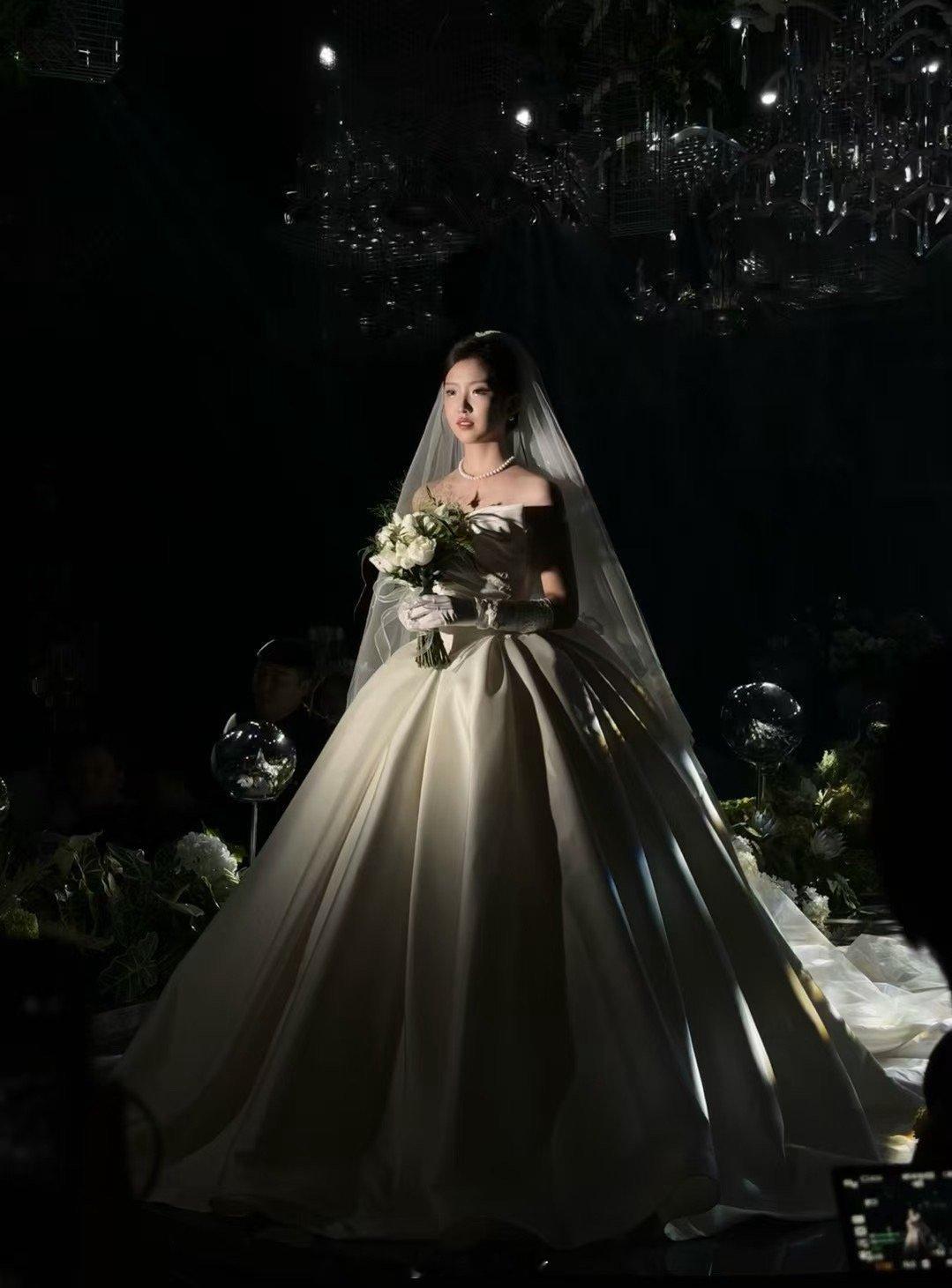 好美的👰🏻‍♀️[心][鲜花] ​​​