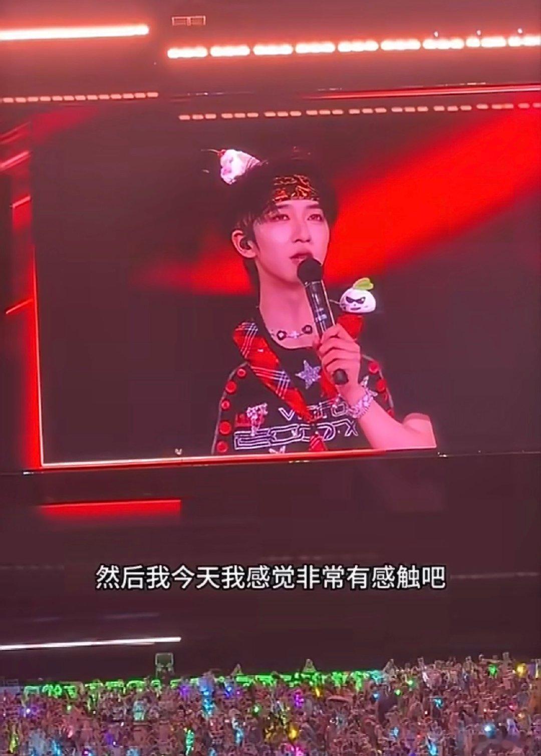 贺峻霖发言镜头切严浩翔贺峻霖发言导播镜头切严浩翔 贺峻霖发言导播镜头切严浩翔，其