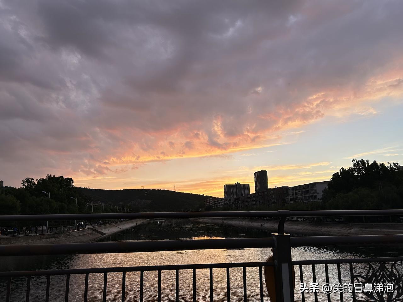 下班路上的风景！下班晚霞 下班路上的景色