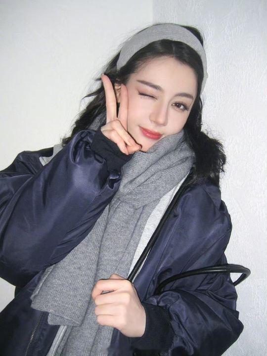 迪丽热巴站在春天里向夏天打招呼迪丽热巴五一ccd是新鲜的CCD巴巴 