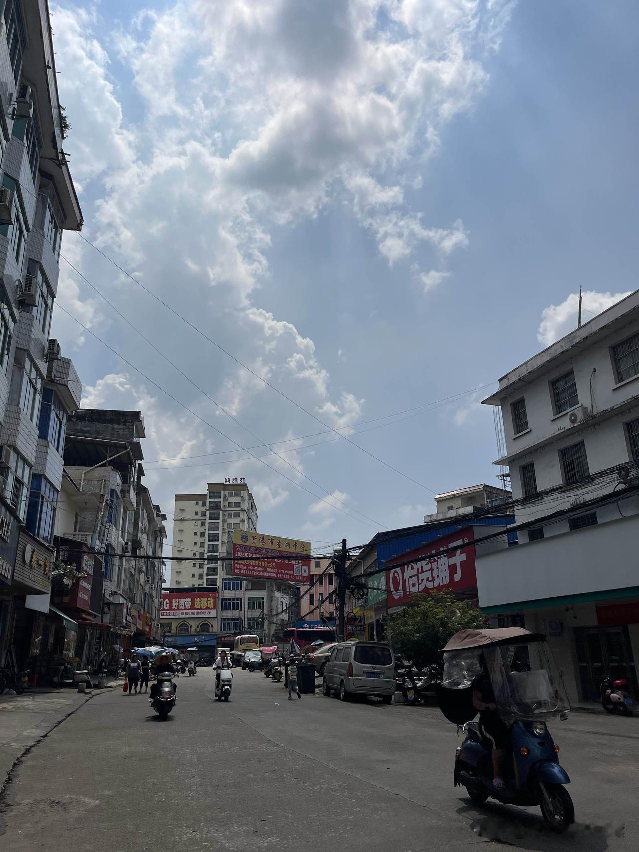 发现了吗
美国加息的核心原因是为了压制持续高企的通货膨胀，让物价回归目标水平，美