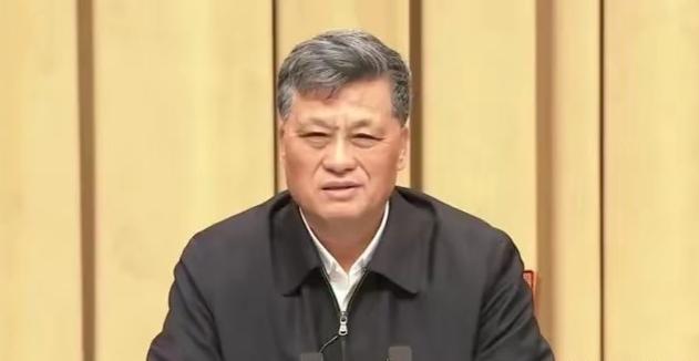 被免去新疆一把手职务十个月后，马兴瑞的事终于有了新消息
 
新华社 4 月 3 