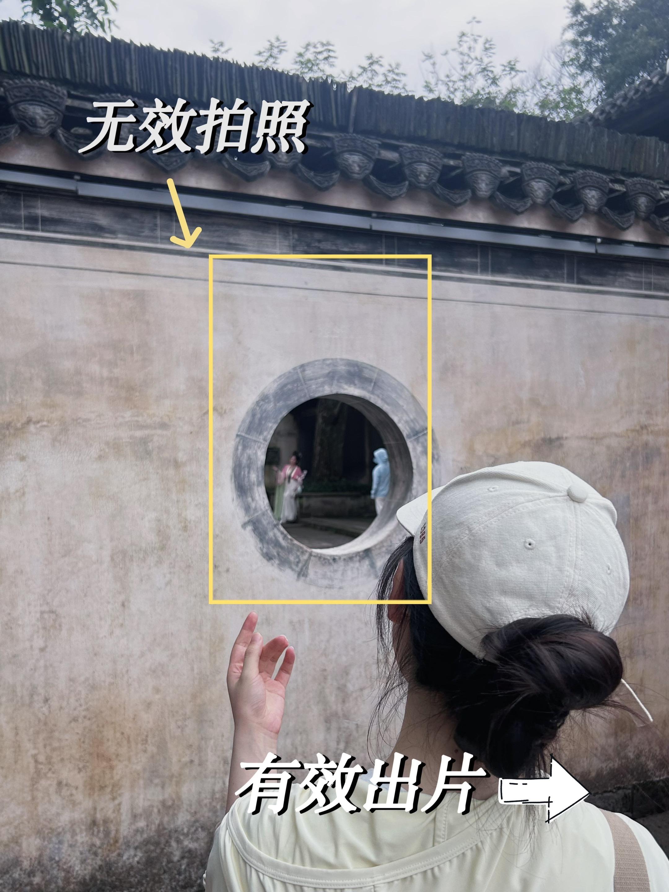 二次构图拯救废片｜我看到的VS我拍到的。古镇的美，在于斑驳的砖瓦、蜿蜒...