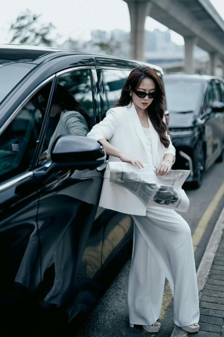 马丽杨迪组合名迪丽热巴你好星期六 笑不活了！魏哲鸣居然给马丽杨迪取组合名叫迪丽热