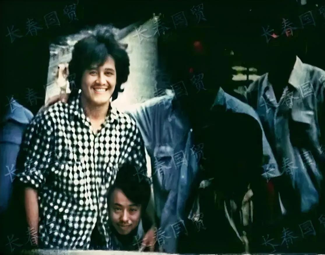 本山大叔曾经也是F4,
这大长腿666啊！