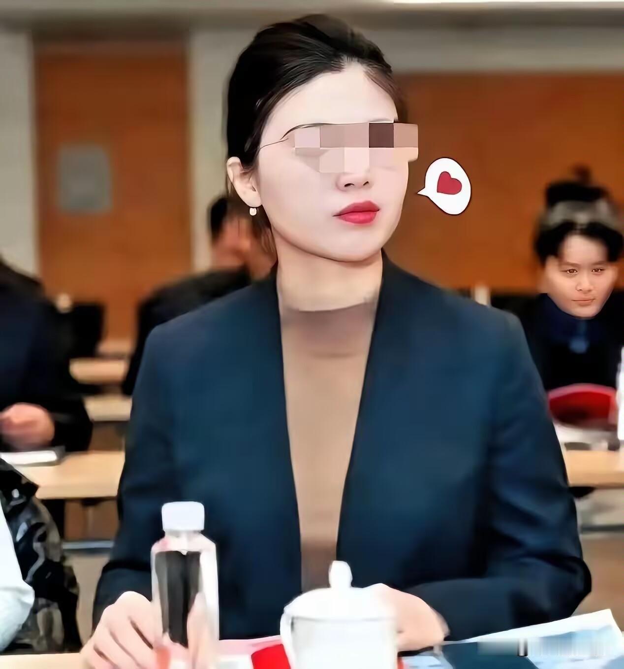 这下好了，这事越闹越大。德恒终于坐不住了。他们选择直接举报发布相关评述的自媒体账