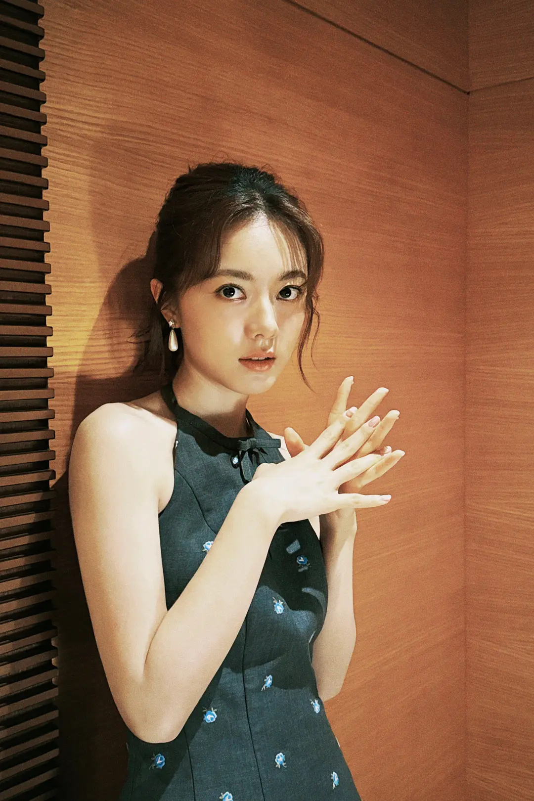 鞠婧祎和赵今麦穿了同一件衣服 ​​​