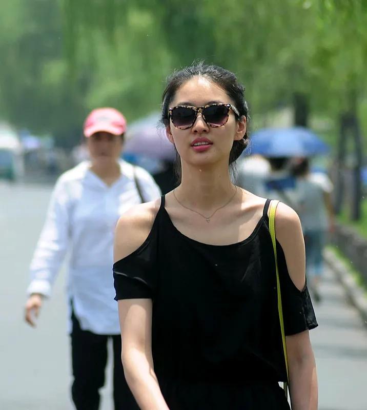 北润南崂，这种情形日后会趋于常态化，北方愈趋湿润，南方洪涝也愈加严重。年平均气温
