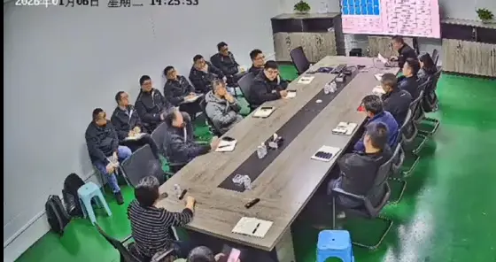 張雪主持團隊內部會曝光：只為0.5毫米差距 重做200套只試驗不售賣