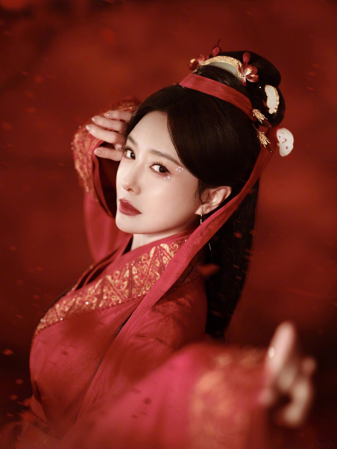 晒图笔记大赛成熟美人秦岚穿搭写真