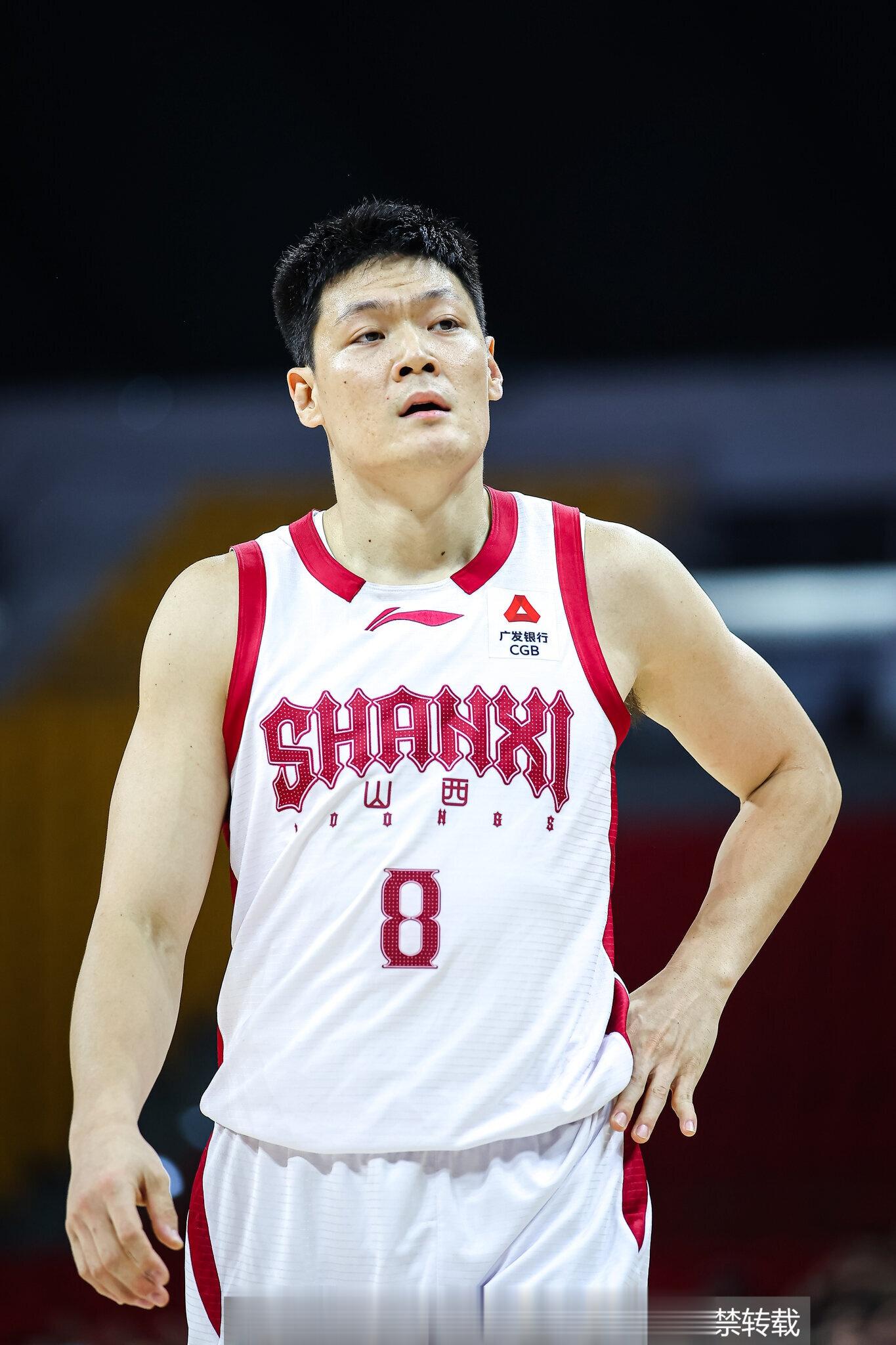 状态不行！张宁替补7中2仅拿7分1篮板 3失误3犯规