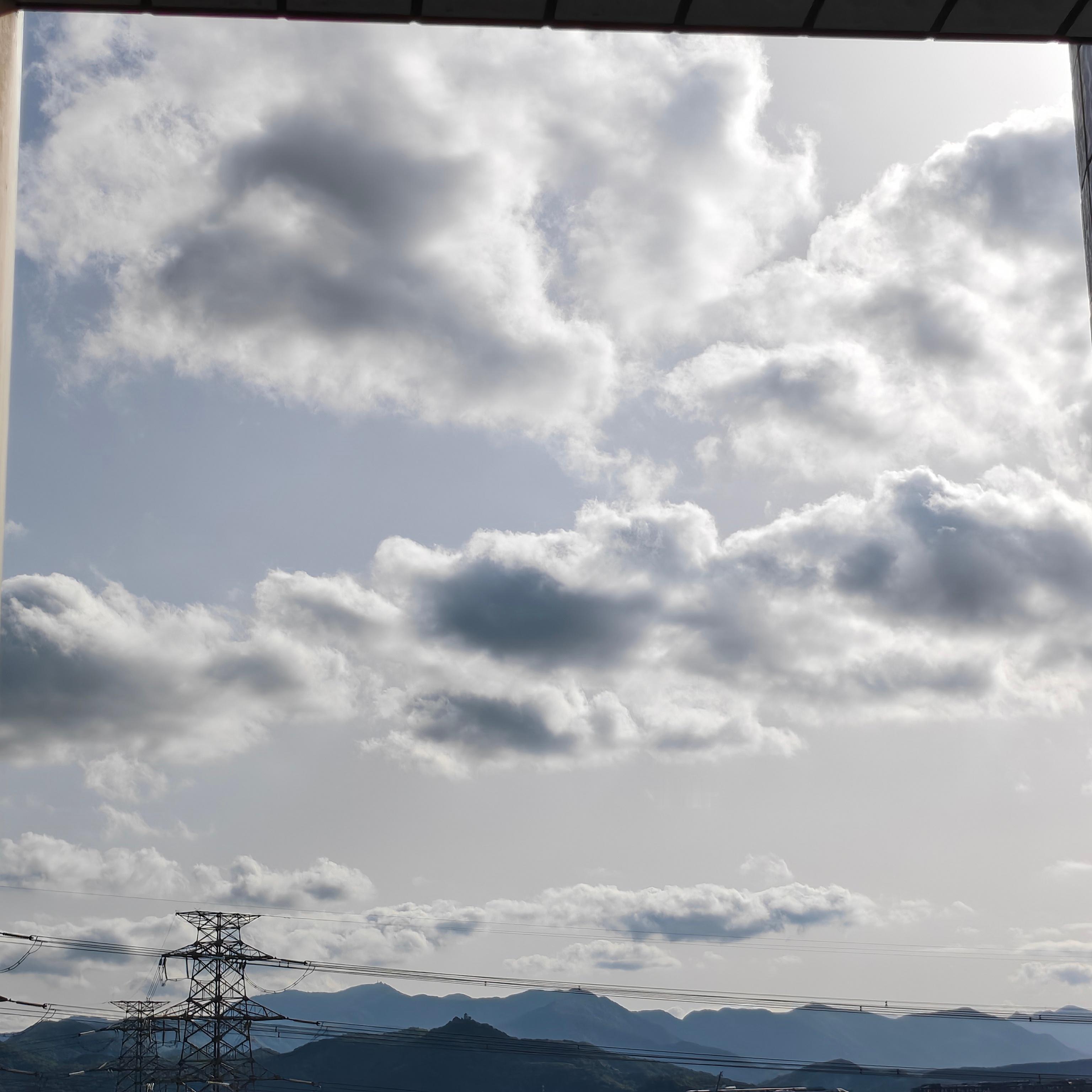 实拍图，雨过天晴了 