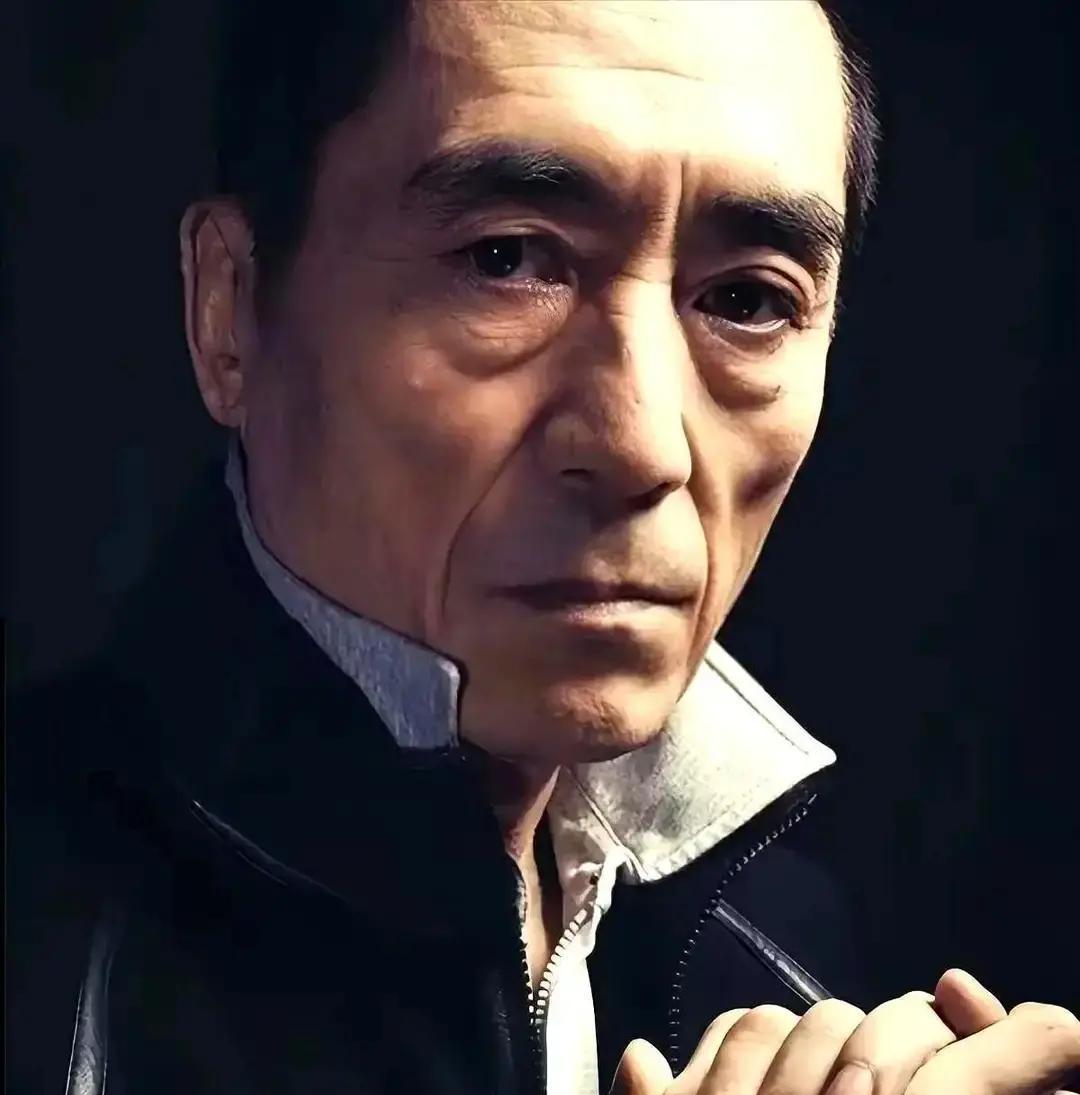 75岁，把房子押了，掏光老本，凑出3亿。别人拿这钱买流量，他拿去拍《满江红》和《