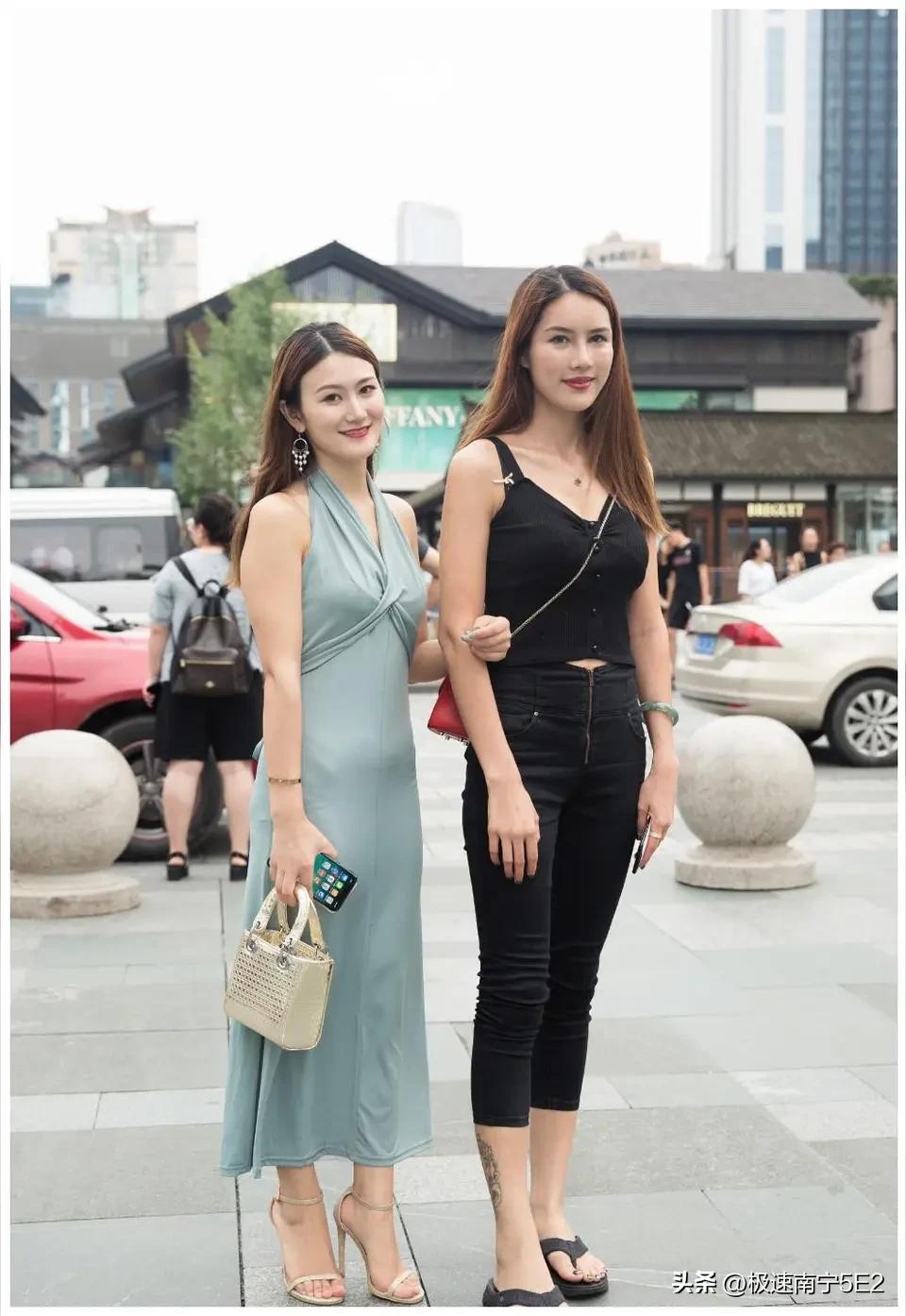 内蒙古人所说的“一担挑”，实际上就是连襟的意思，指的是姐妹的丈夫。
内蒙古还有这