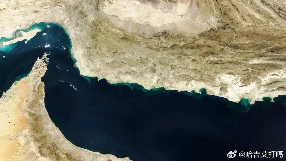 凤凰新闻分享凤凰新闻：伊朗：将打击所有试图通过霍尔木兹的船只 伊朗：将打击所有试