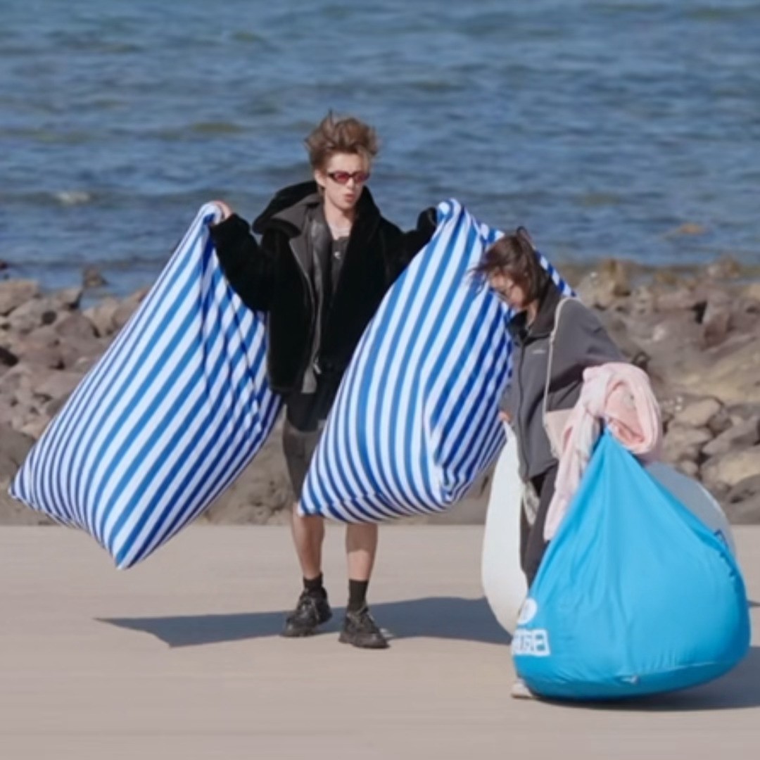 哈哈哈哈就好可爱的动漫小人 