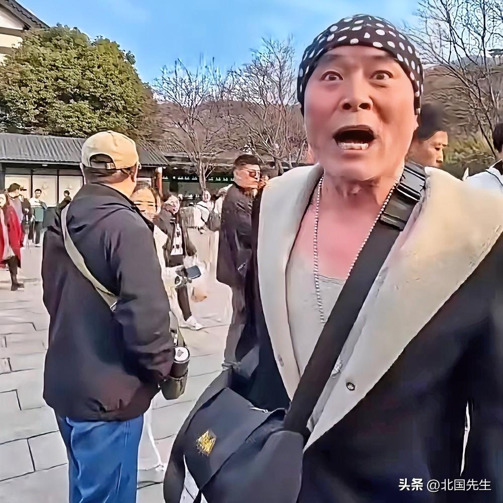 老年人有钱花，旅行社也来一刀。

380元/人港珠澳五日四晚游，
包吃包住包门票