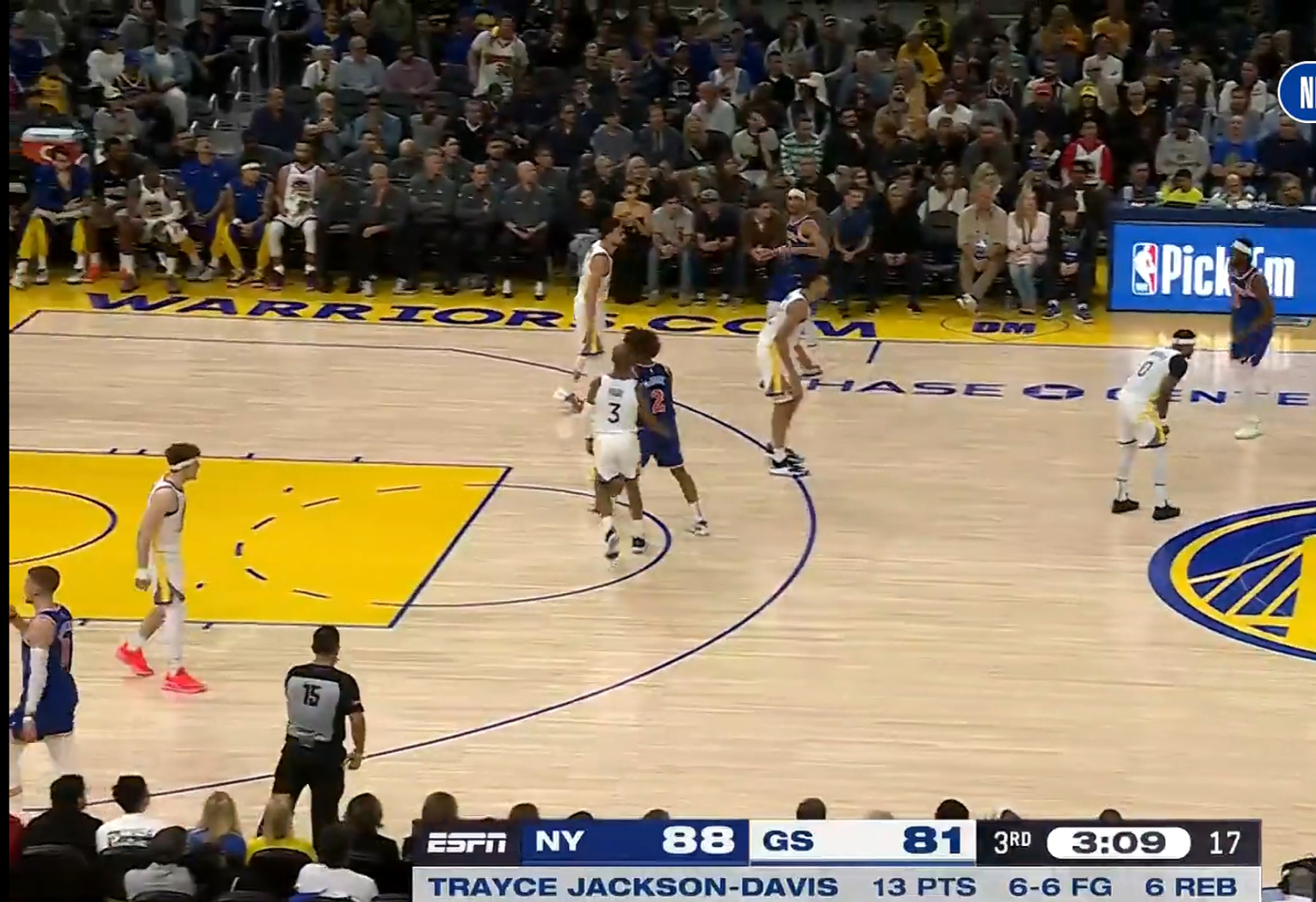 四后卫了看看保罗带得怎么样#金州勇士[超话]##尼克斯vs勇士# ​​​