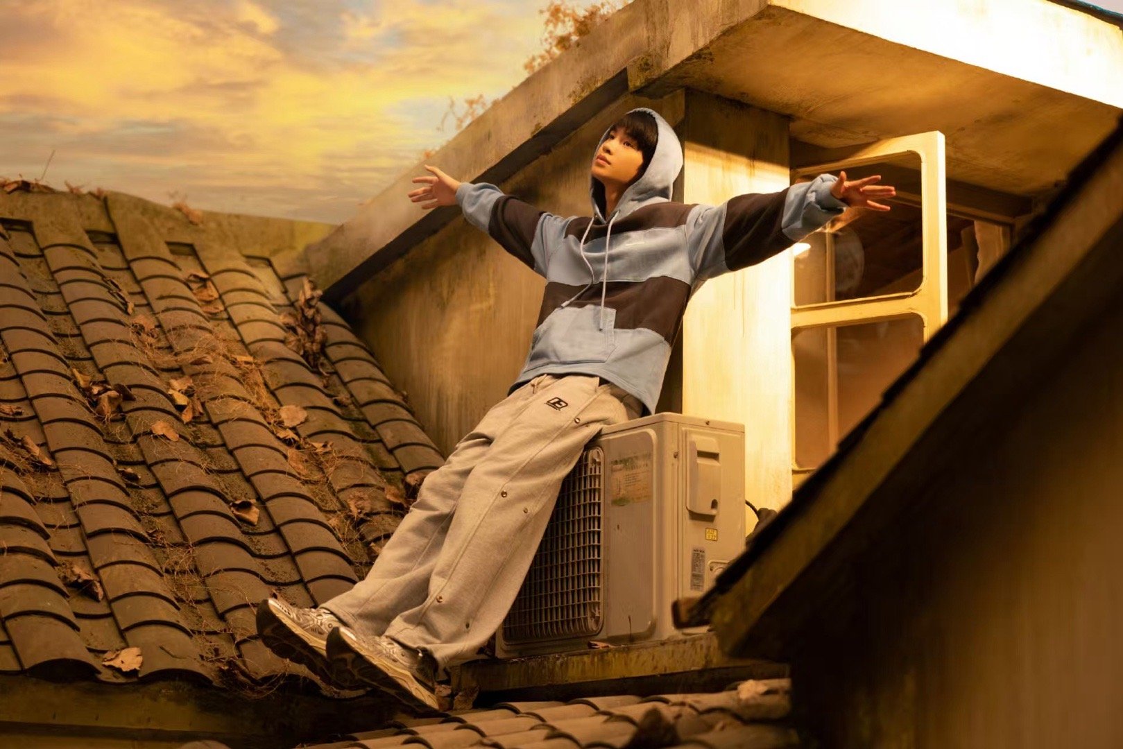 黄明昊新剧定档 从舞台到家庭剧，黄明昊这次选对剧本了！《四喜》聚焦真实生活的酸甜