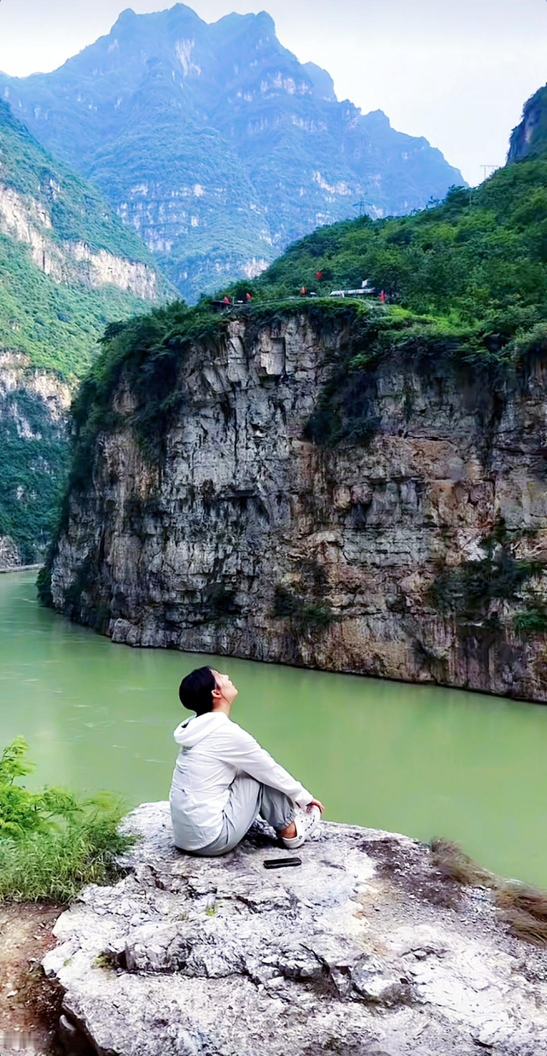 “相濡以沫”，是一种自私

人们常以庄子的“相濡以沫”来赞美夫妻同甘共苦、同舟共