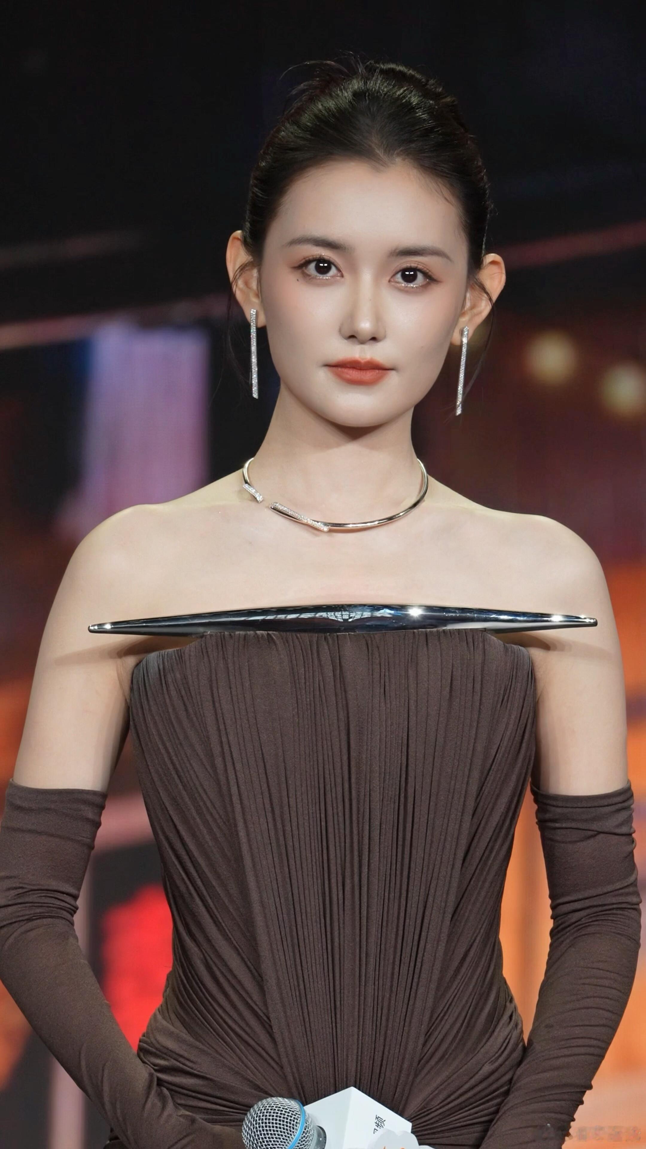 蒋依依活动高清直拍 我对她最大的印象还是演的刘西瓜 