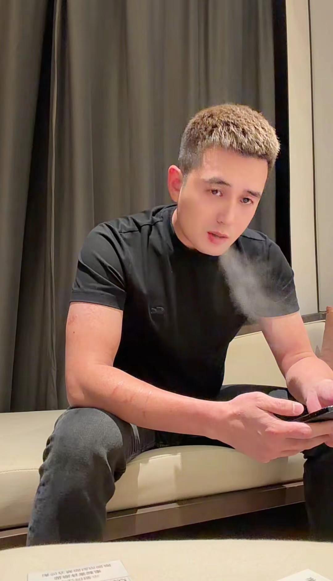 如果找不到合适的人，遇不到真心的人，等不到坚定选择我们的人，那就一个人走，你知道