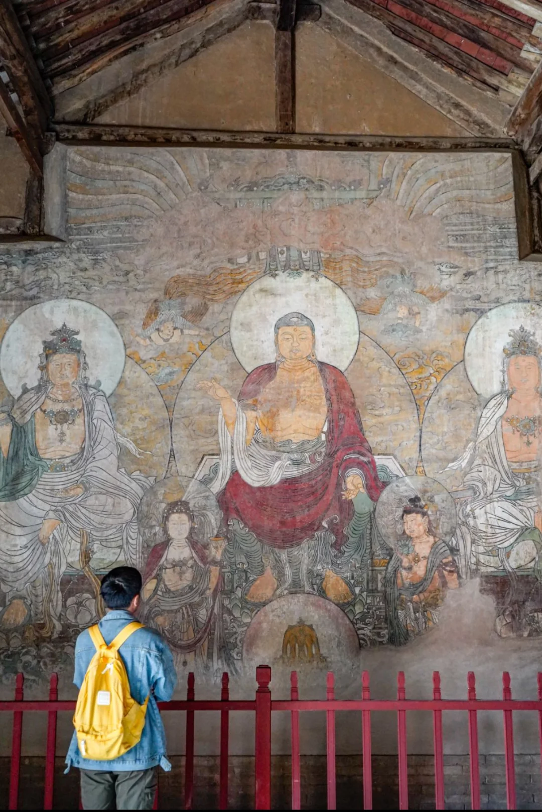 多亏了他，我们才能看到700多年的壁画古寺