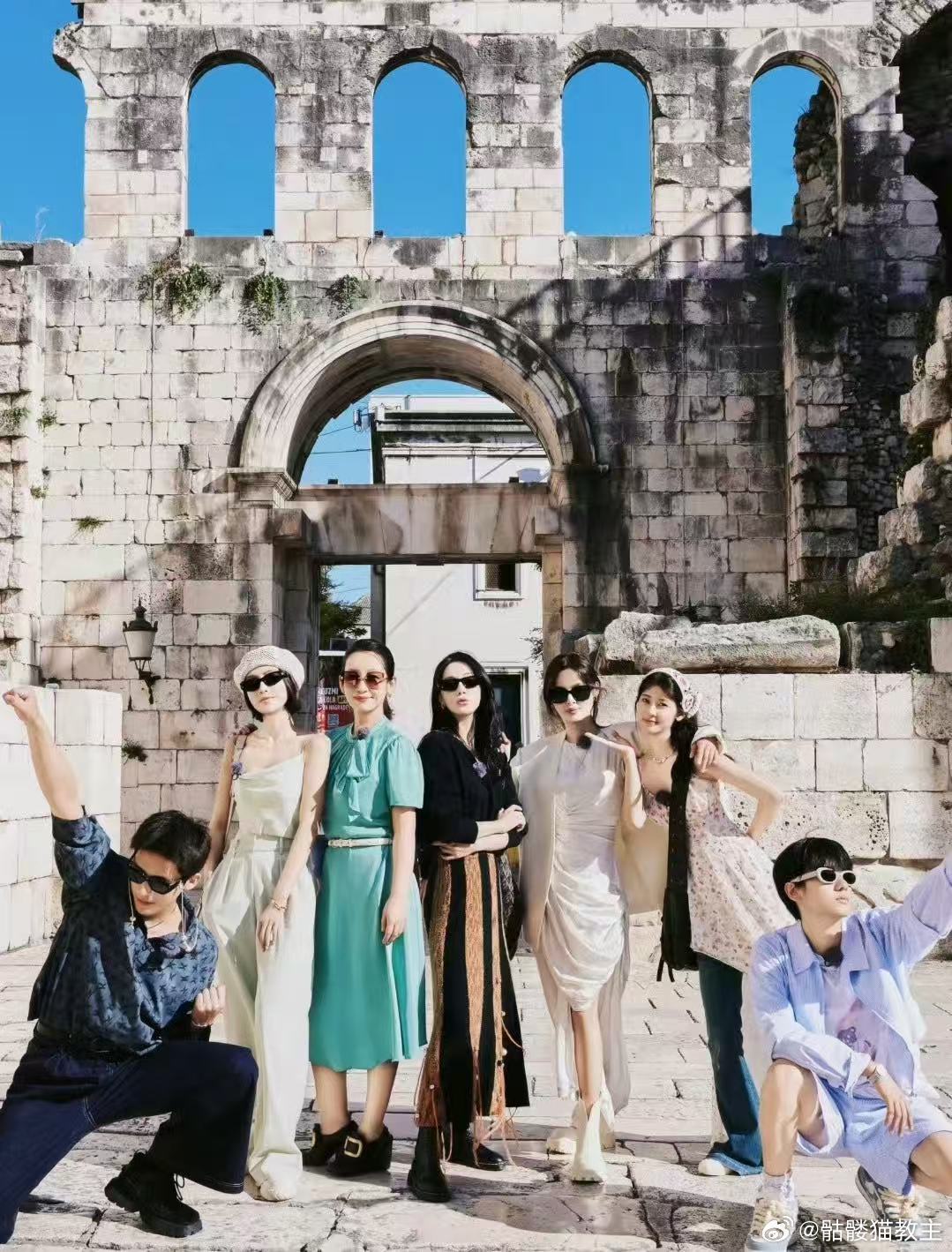 辛芷蕾胡先煦给秦海璐包场 从节目到现实一直互相扶持，这次集体包场，北斗七行的羁绊