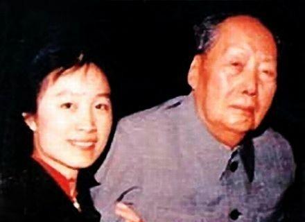 1976年，东北吉林降落了罕见的陨石雨，毛主席对小护士孟锦云说：“天上掉下大石头