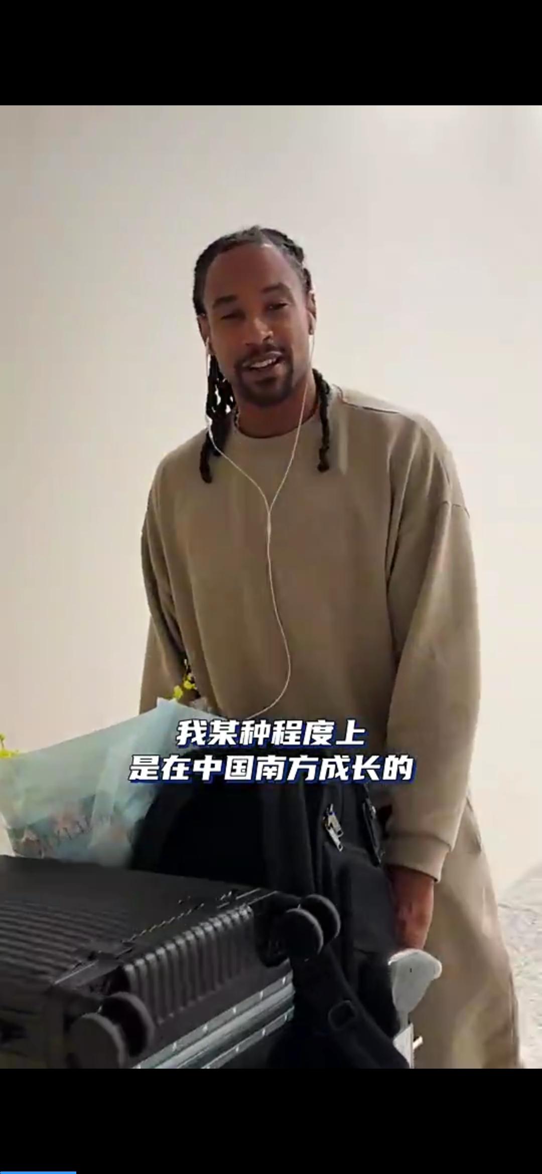 萨林杰对宏远各种吹捧，球队是湖人和绿军，球迷都是CBA最棒


萨林杰在CBA打