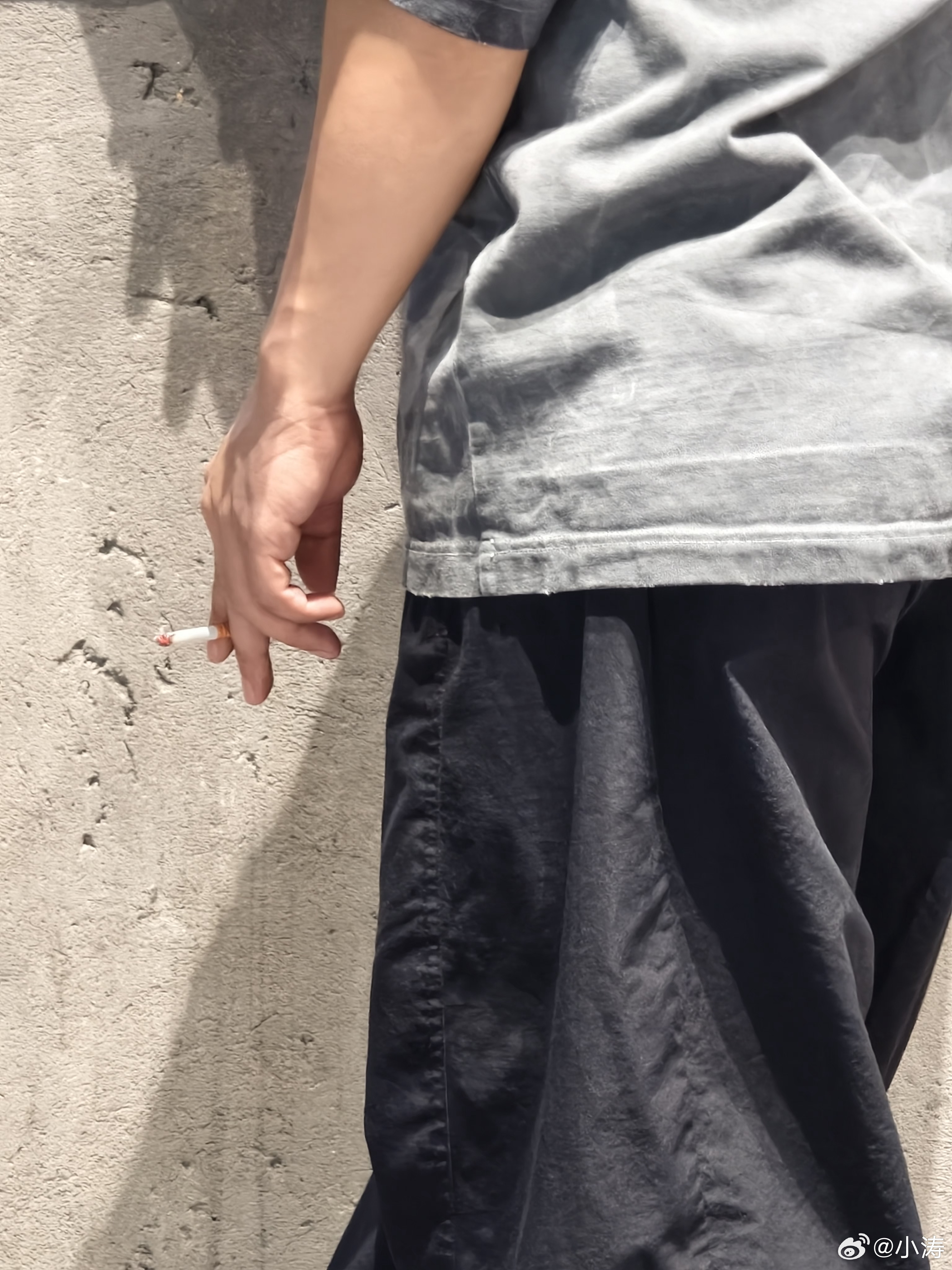 潮汕真是我遇见的，全国来说，抽烟覆盖面最广年龄普遍很轻的区域。并且看见过很多次，
