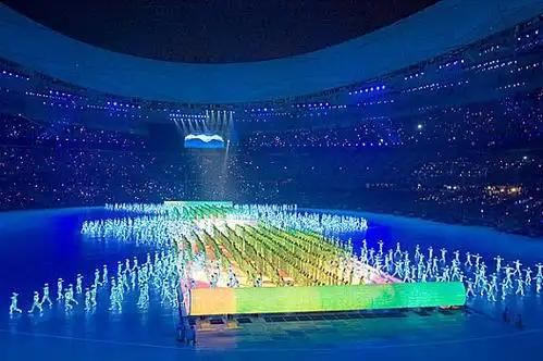 。
自由式滑雪U型场地技巧
- 谷爱凌米兰周期10金1银，凡参赛必领奖台，冲卫冕