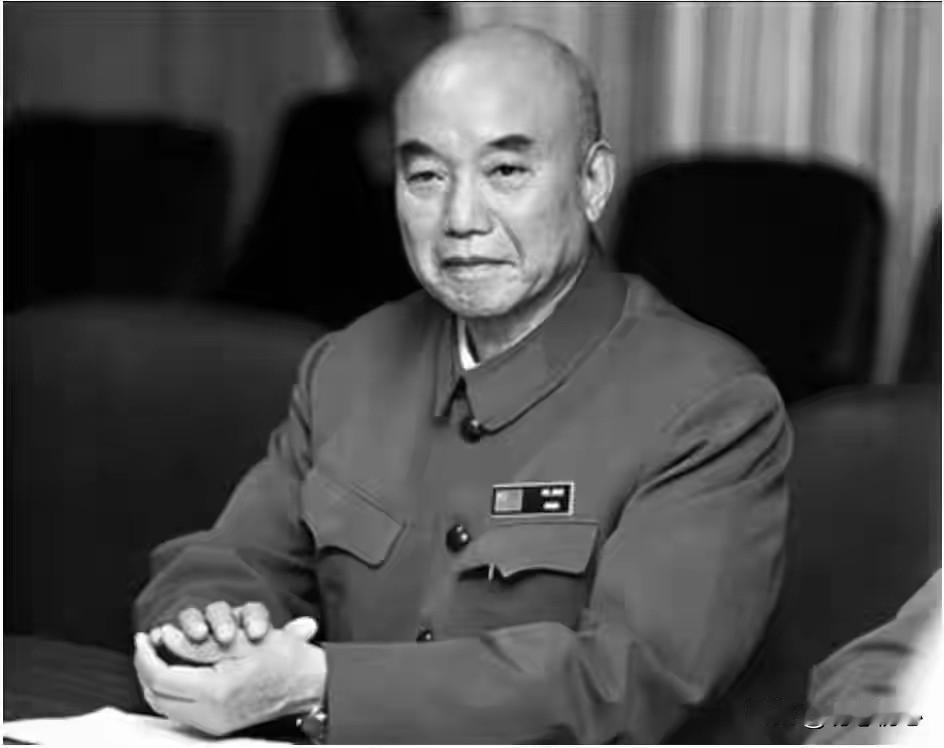 57位开国上将谁是第一？军迷吵了几十年，答案其实早有定论
 
在开国上将的军史讨