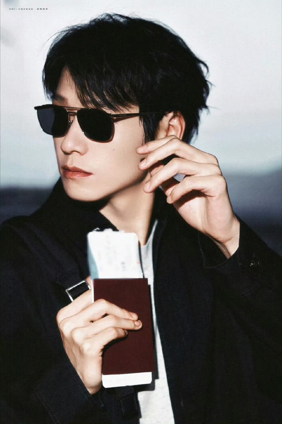 哦豁，大事很妙啊！魏大勋即将出席巴黎时装周，期待帅哥闪耀巴黎 