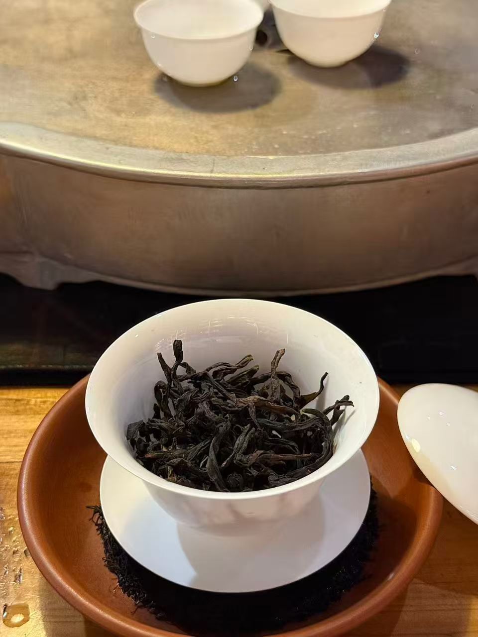 茶道  喝尽了茶，杯里便能装满月光。 