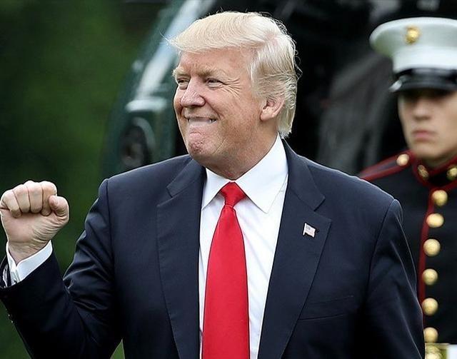 美国财长贝森特这个人一向说话很谨慎，但他这次却和福克斯新闻台女主持人一起嘲笑印度