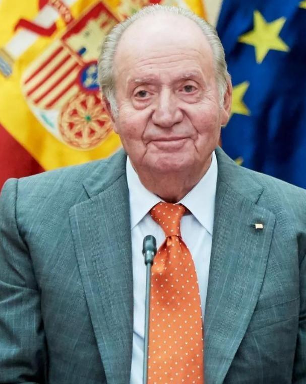 2014年，86岁的西班牙前国王，被强行注射了睾丸激素阻断剂。这个色老头，一生情